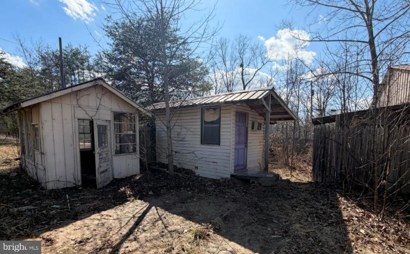 RUSHING RIVER FARMS - Residential