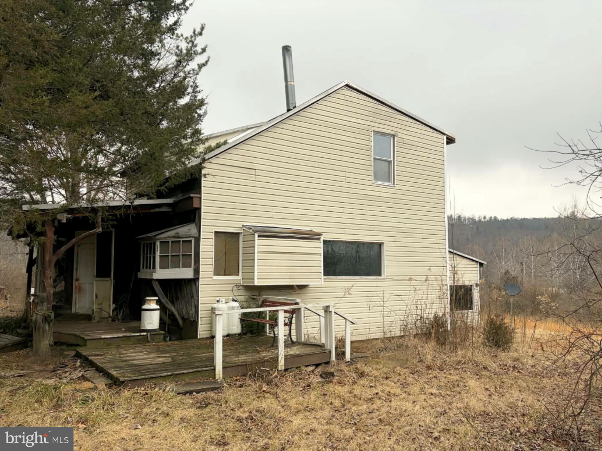 RUSHING RIVER FARMS - Residential