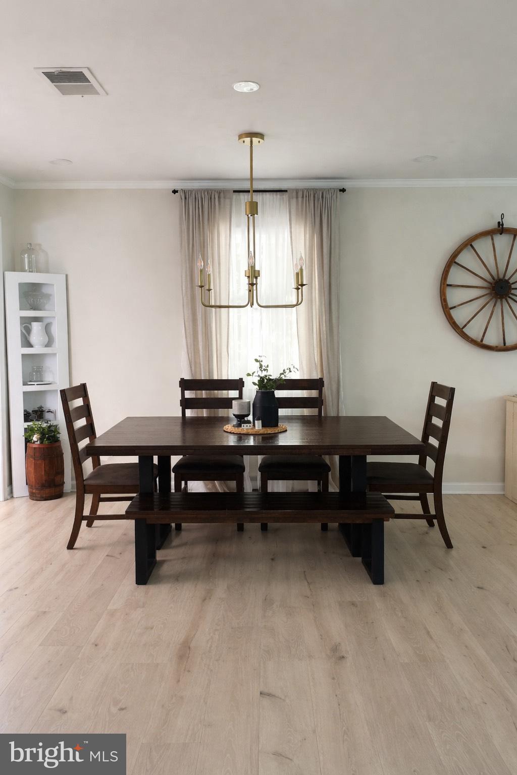 902 VANDYKE GREENSPRING ROAD