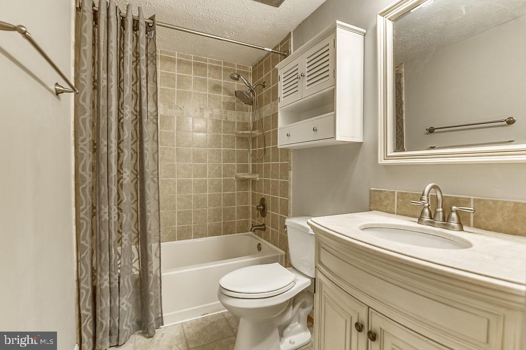 STONE CROSSING - Residential Lease