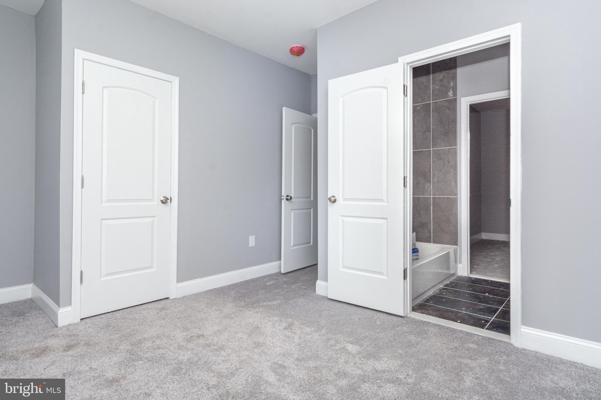 COLD SPRING NEWTOWN - Residential