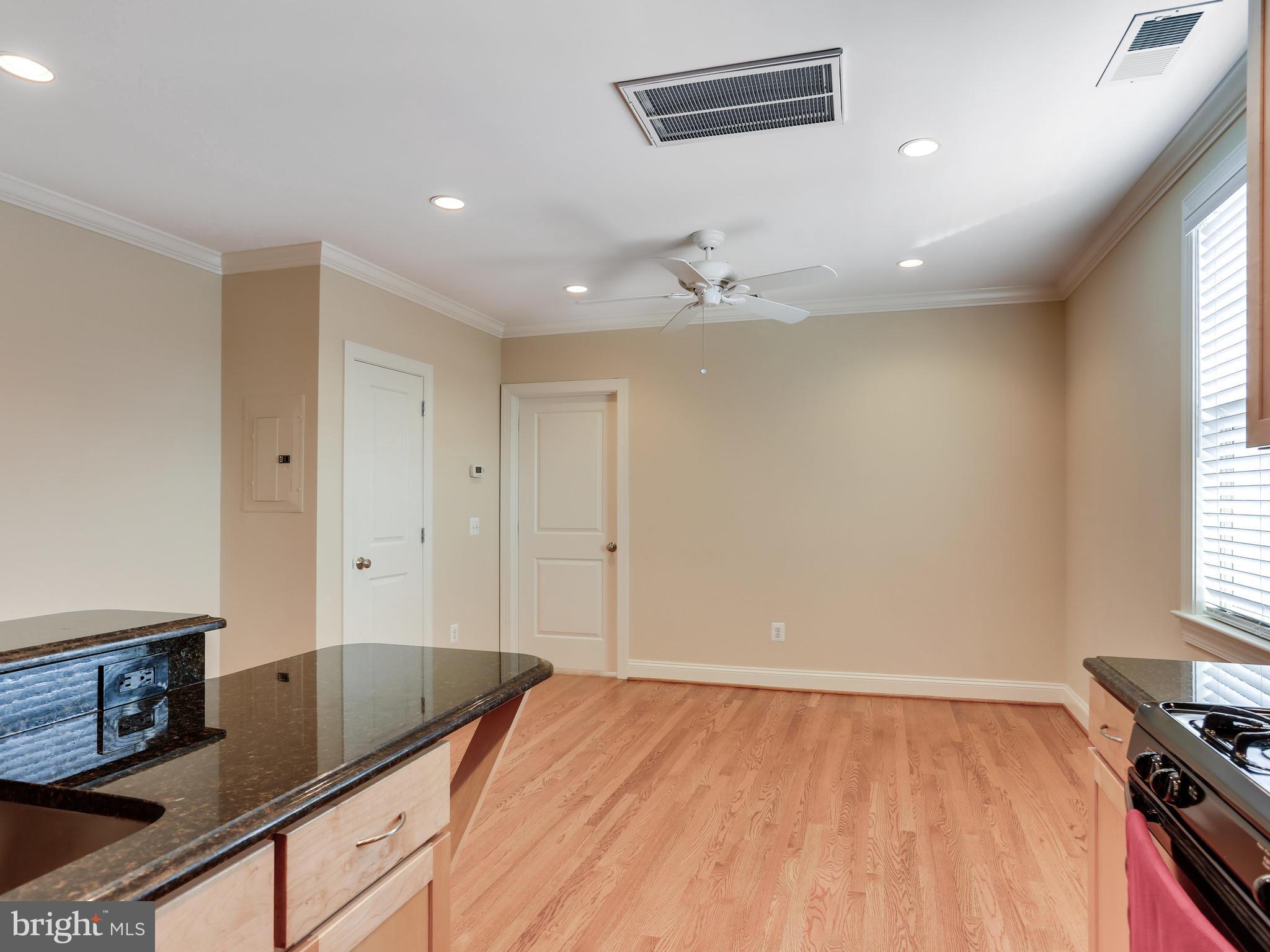 POTOMAC FLATS - Residential