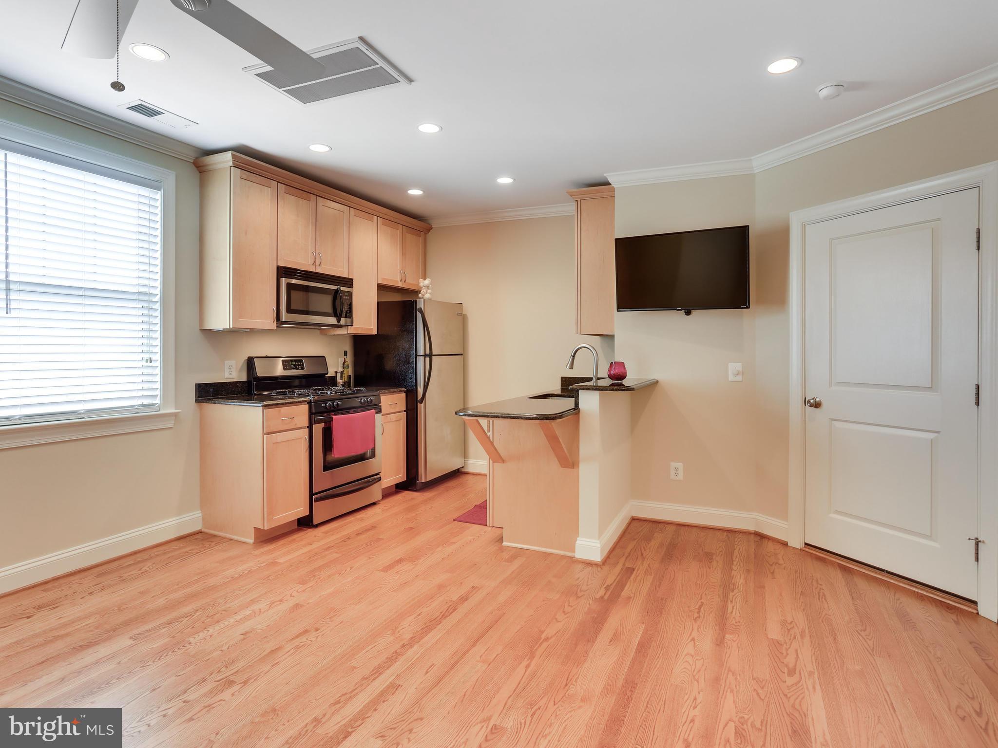 POTOMAC FLATS - Residential