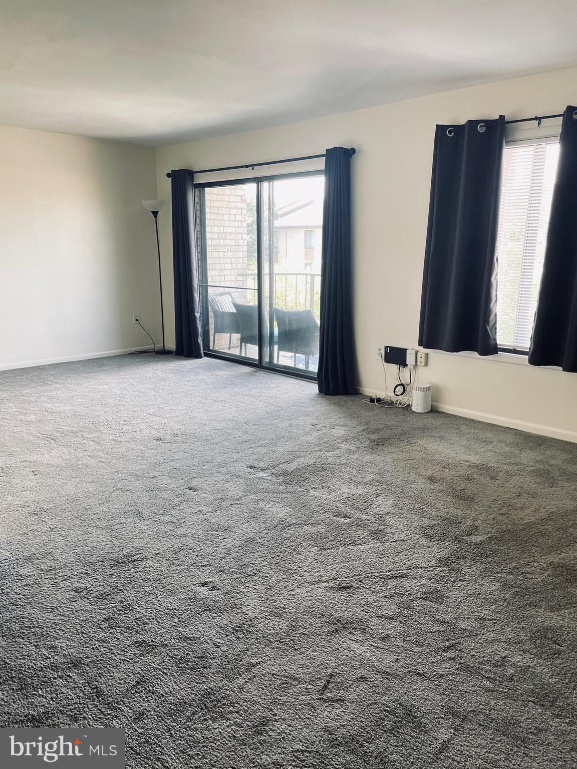 HUNTING RIDGE CONDOMINIUM - Residential Lease