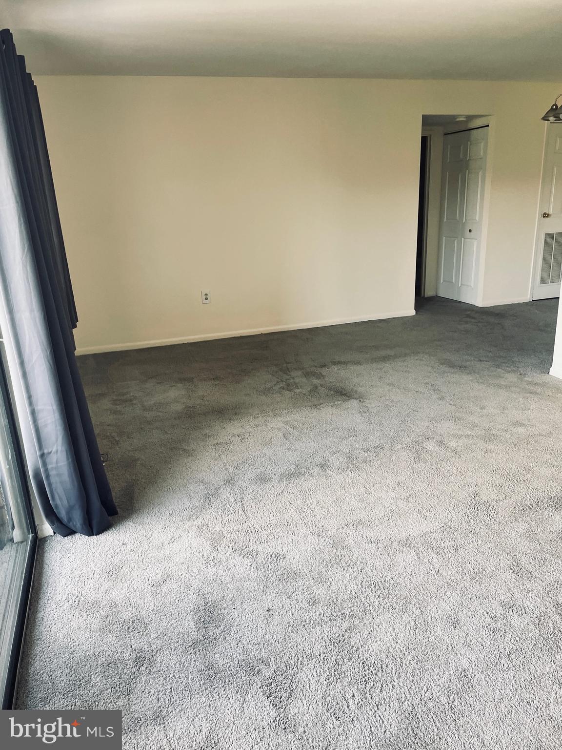 HUNTING RIDGE CONDOMINIUM - Residential Lease