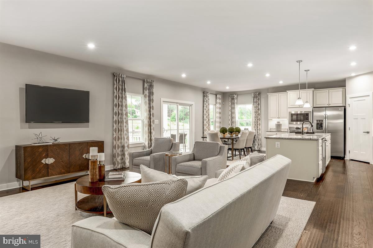 PENN VALLEY ESTATES - Residential