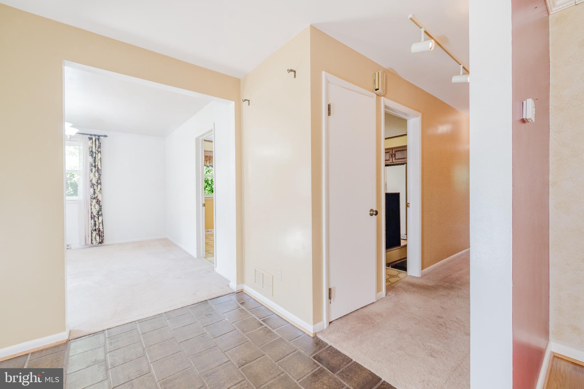 COCKEYSVILLE - Residential