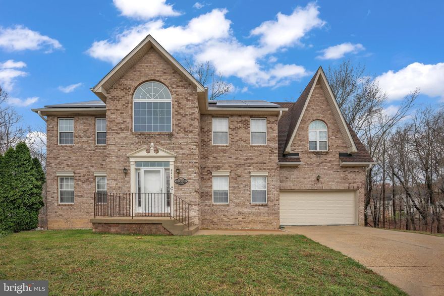 MUST SEE!
Come preview this spacious home located in a private cul-de-sac. Great location with easy commute into VA or DC. 2-Story foyer with center island in kitchen, and open floor plan. Also boasts beautiful hardwood floors, 1st floor laundry room, very large main bedroom suite with his and hers closets.

Fully finished basement with patio, deck and privacy fence. Original owners and ready for you to see.

In person visits after 5pm Monday - Friday and anytime Saturday and Sunday.  
*$6,000 SELLER'S CREDIT FOR BUYER UPGRADES!!!!

Cardinal Title Group preferred.