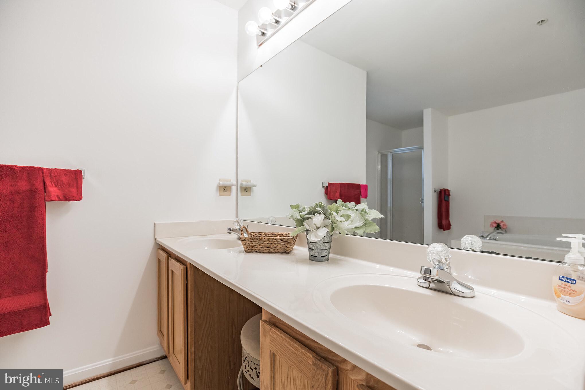 CROTONA PARK - Residential