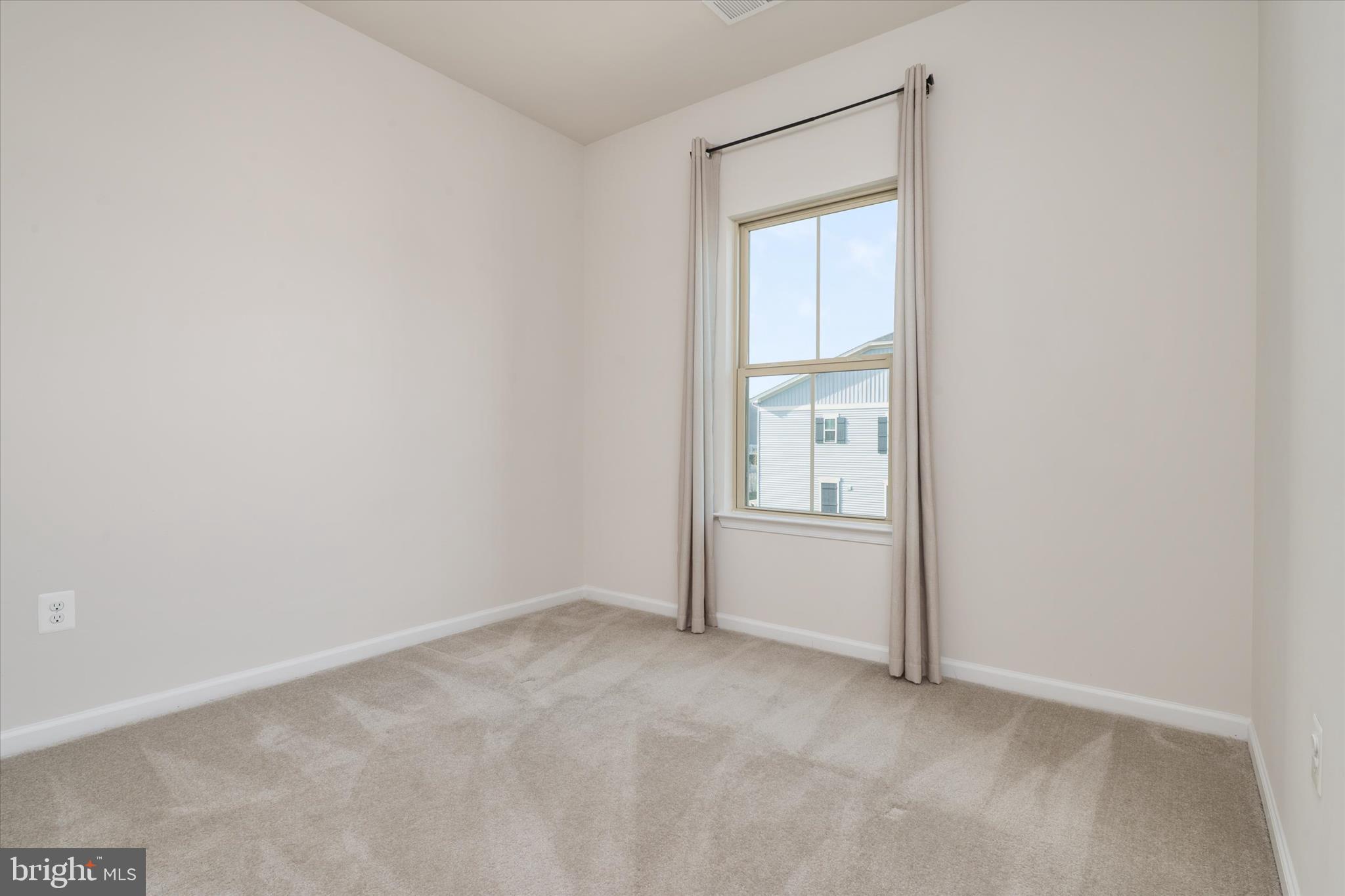 PONDVIEW - Residential