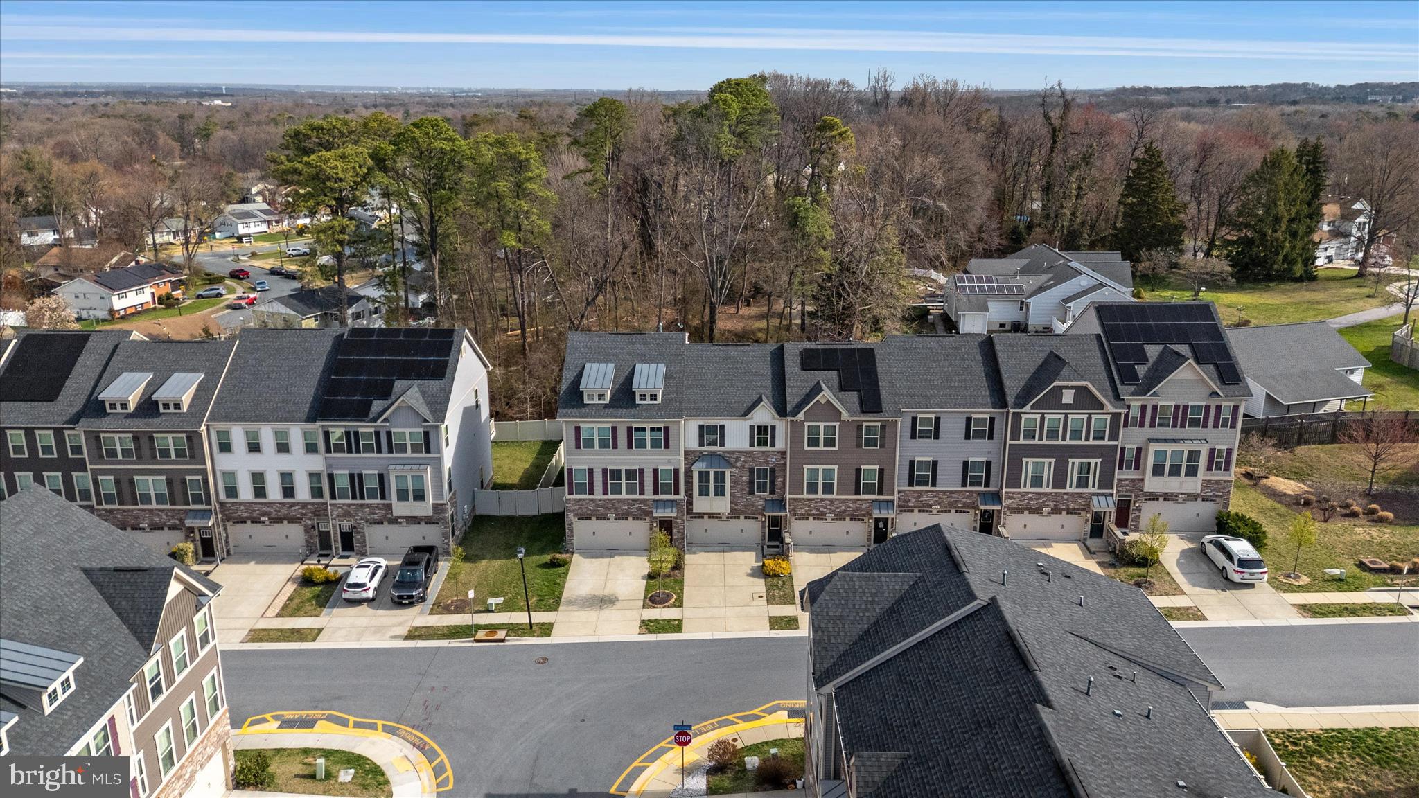 PONDVIEW - Residential