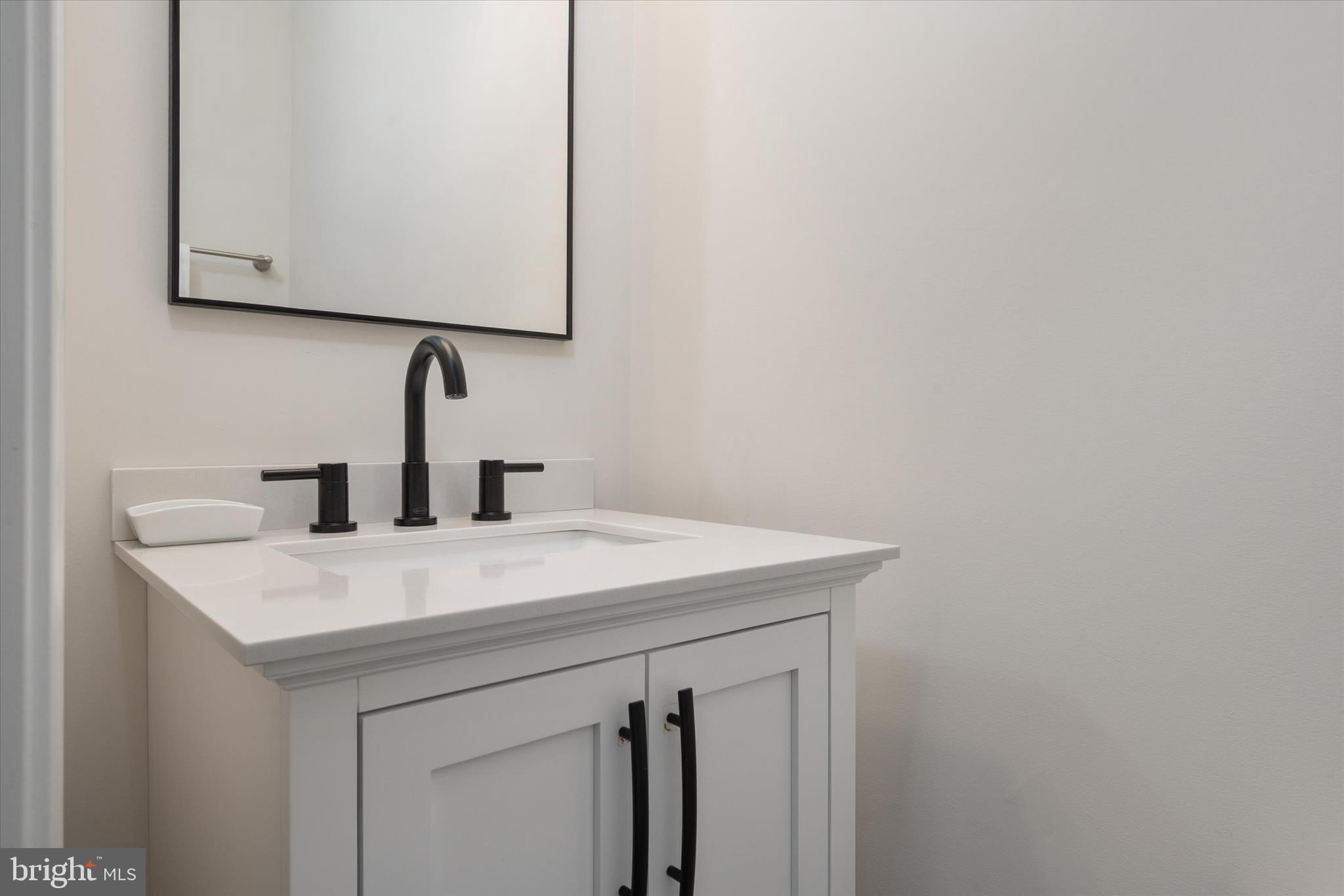 PONDVIEW - Residential