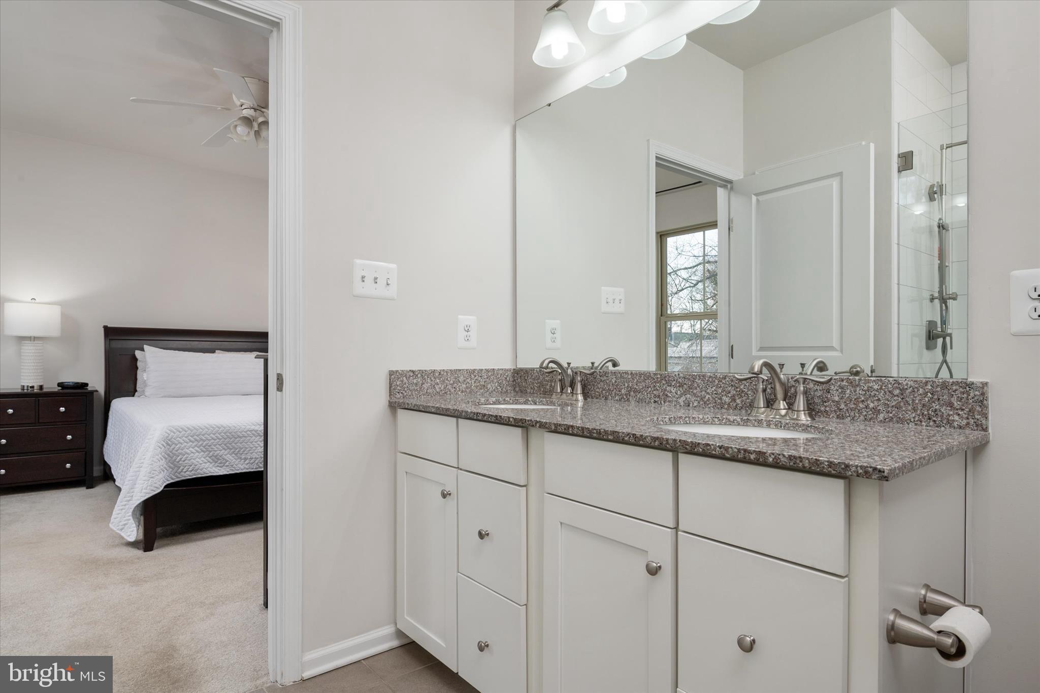 PONDVIEW - Residential