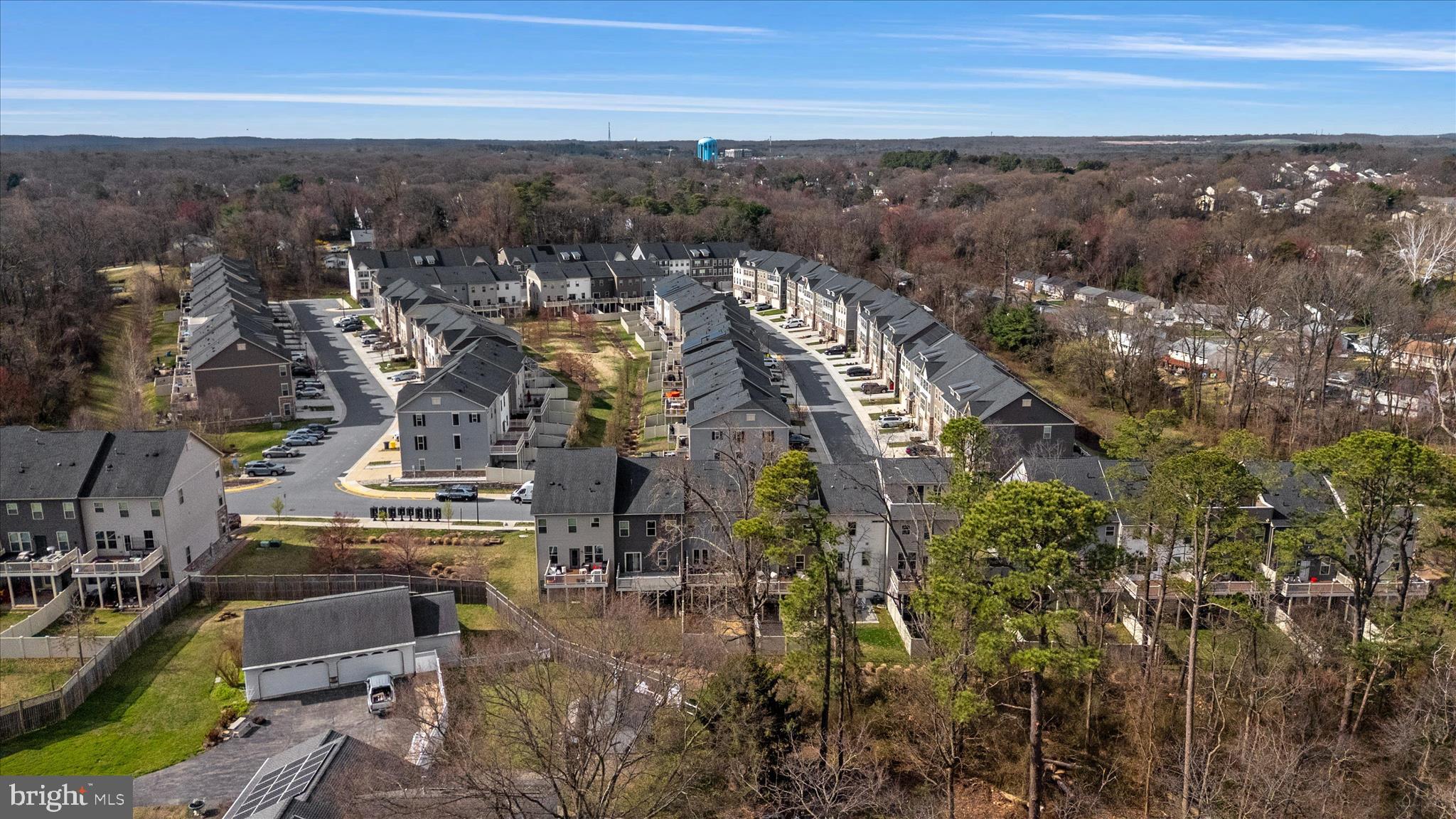 PONDVIEW - Residential