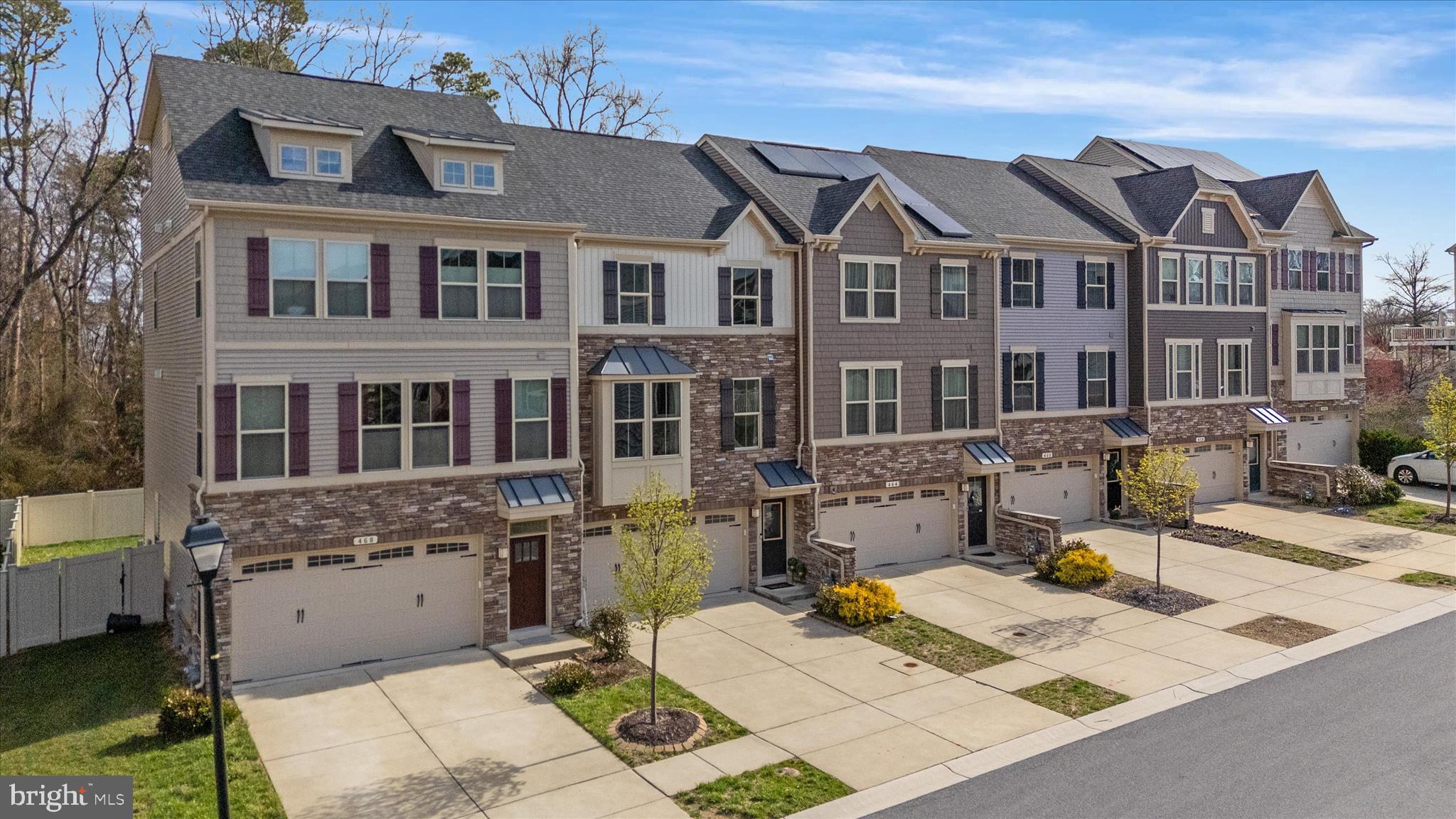 PONDVIEW - Residential