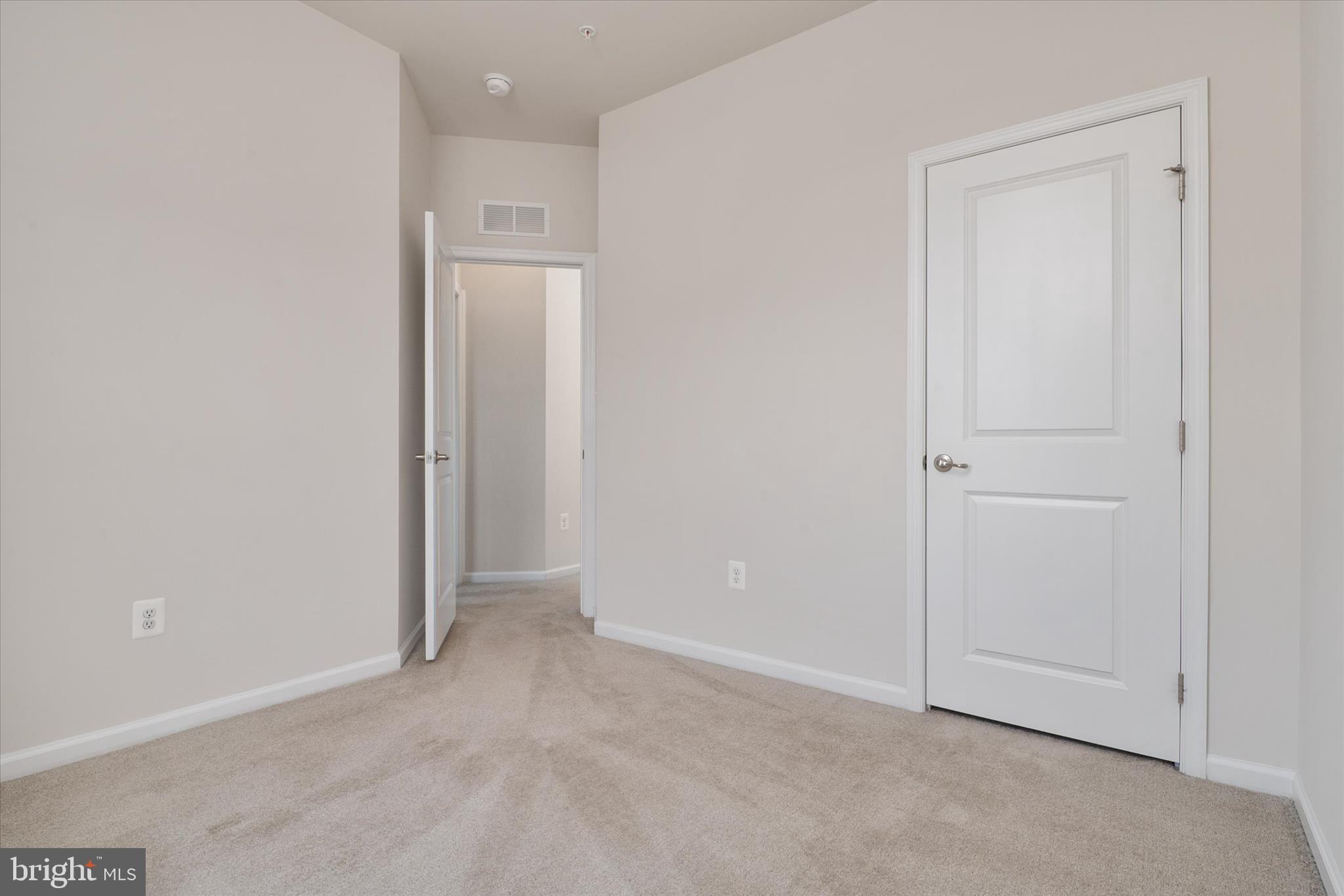 PONDVIEW - Residential