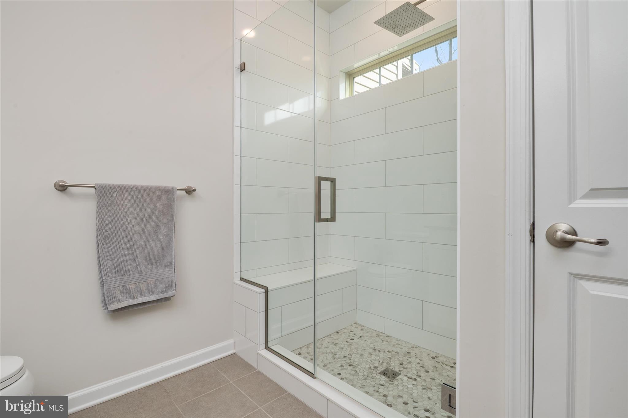 PONDVIEW - Residential