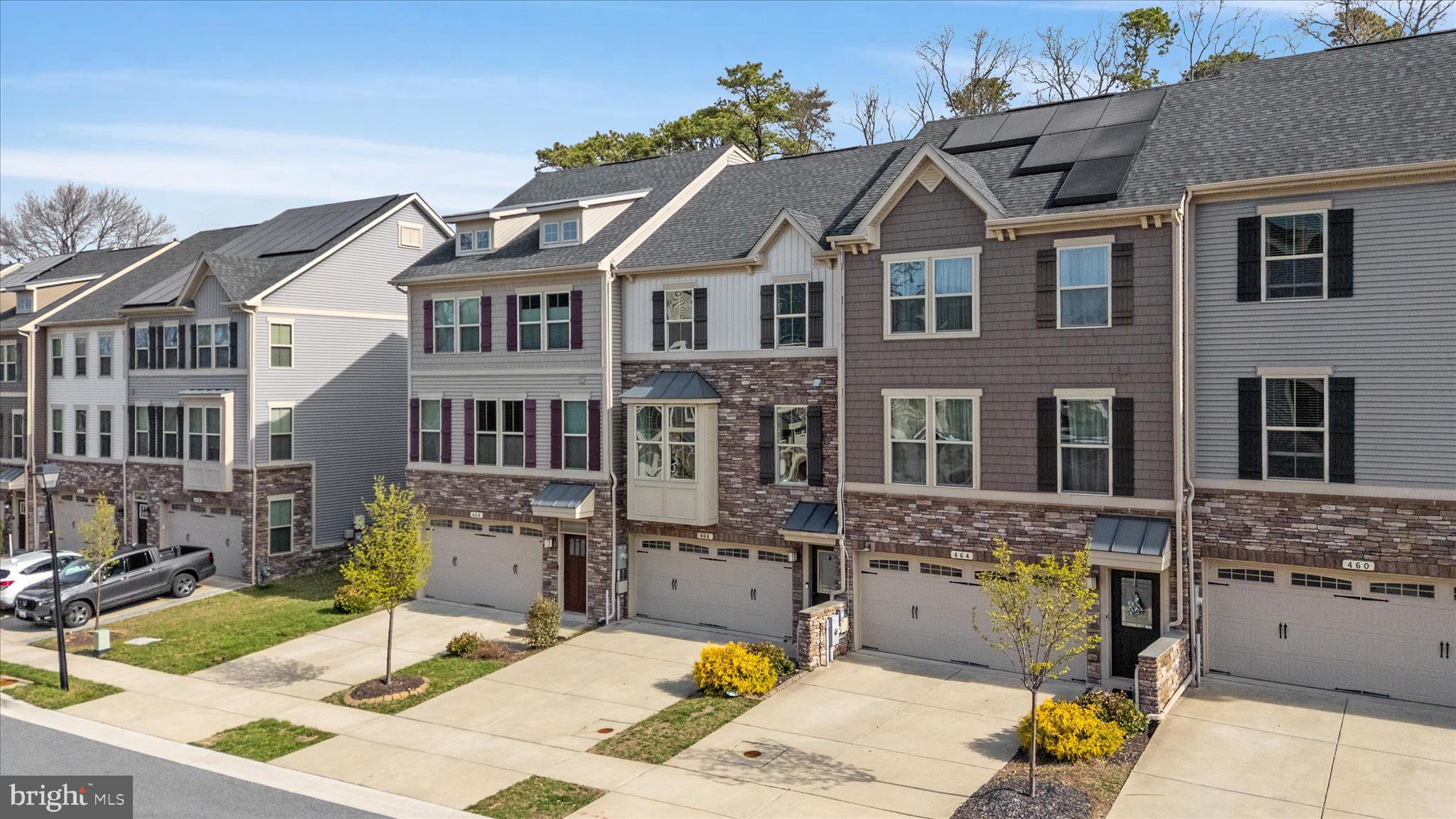 PONDVIEW - Residential