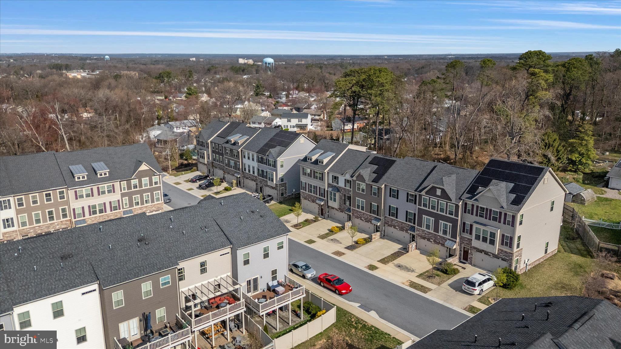 PONDVIEW - Residential