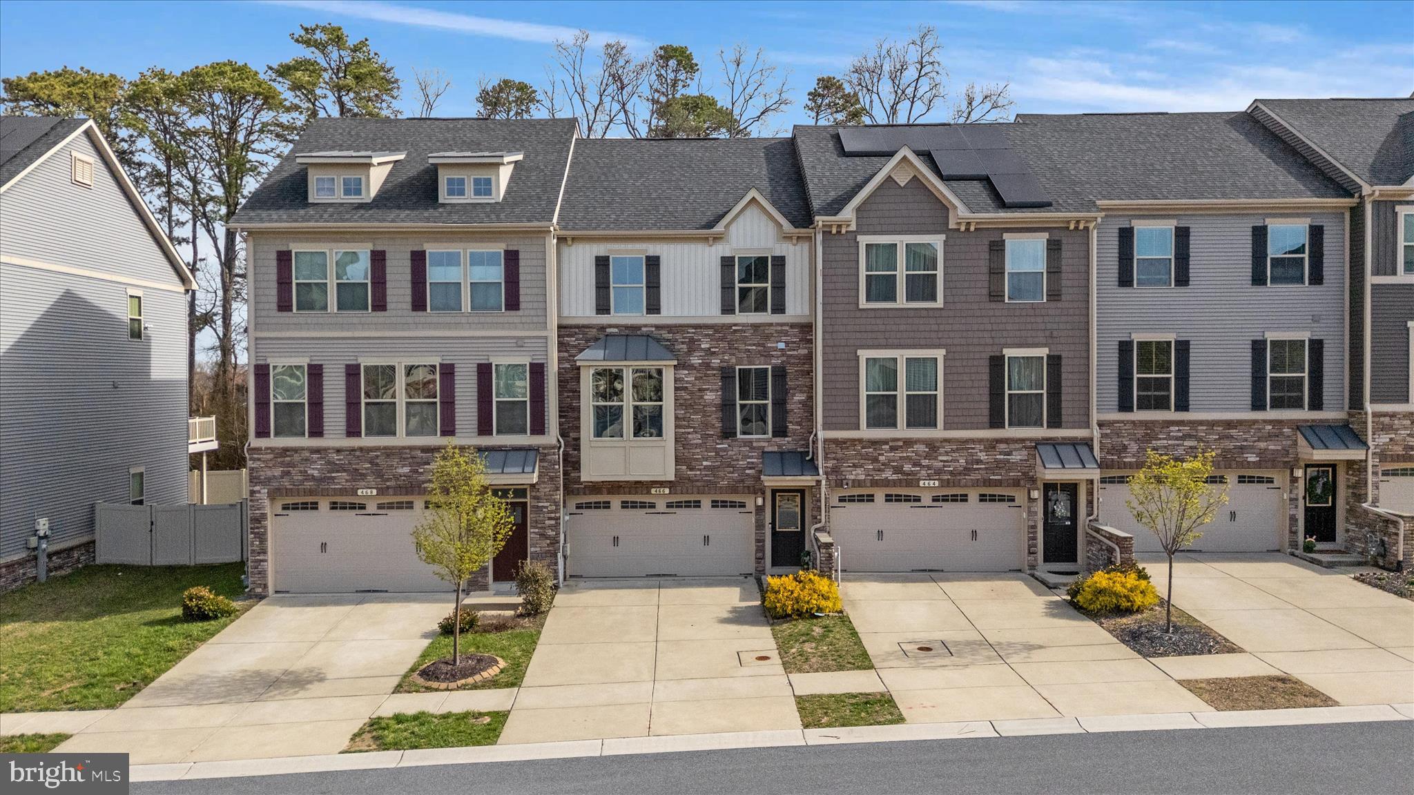 PONDVIEW - Residential