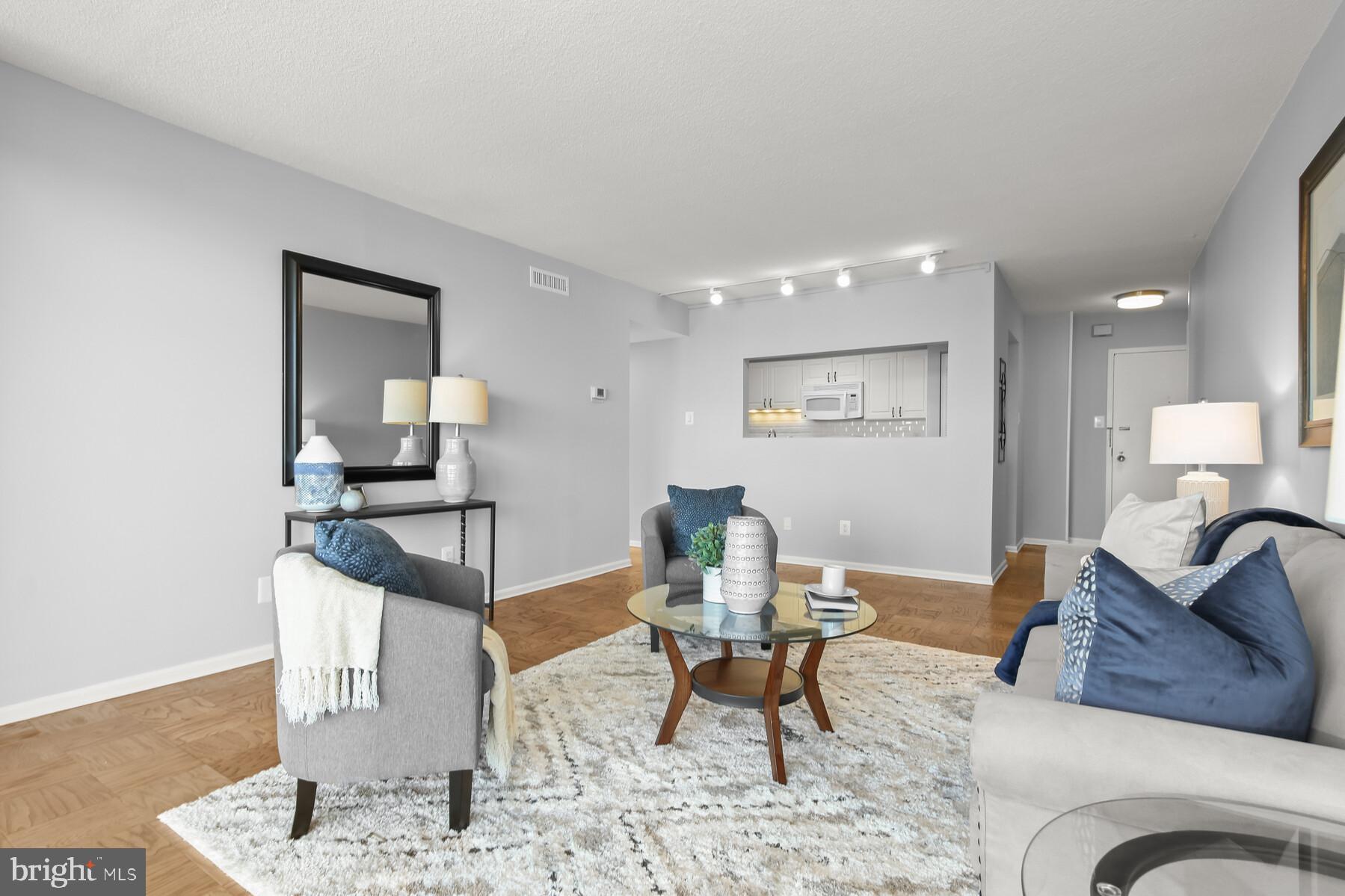 AMERICANA CENTRE - Residential