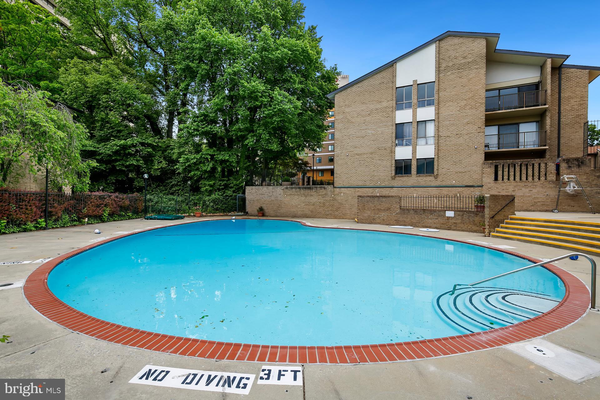 AMERICANA CENTRE - Residential