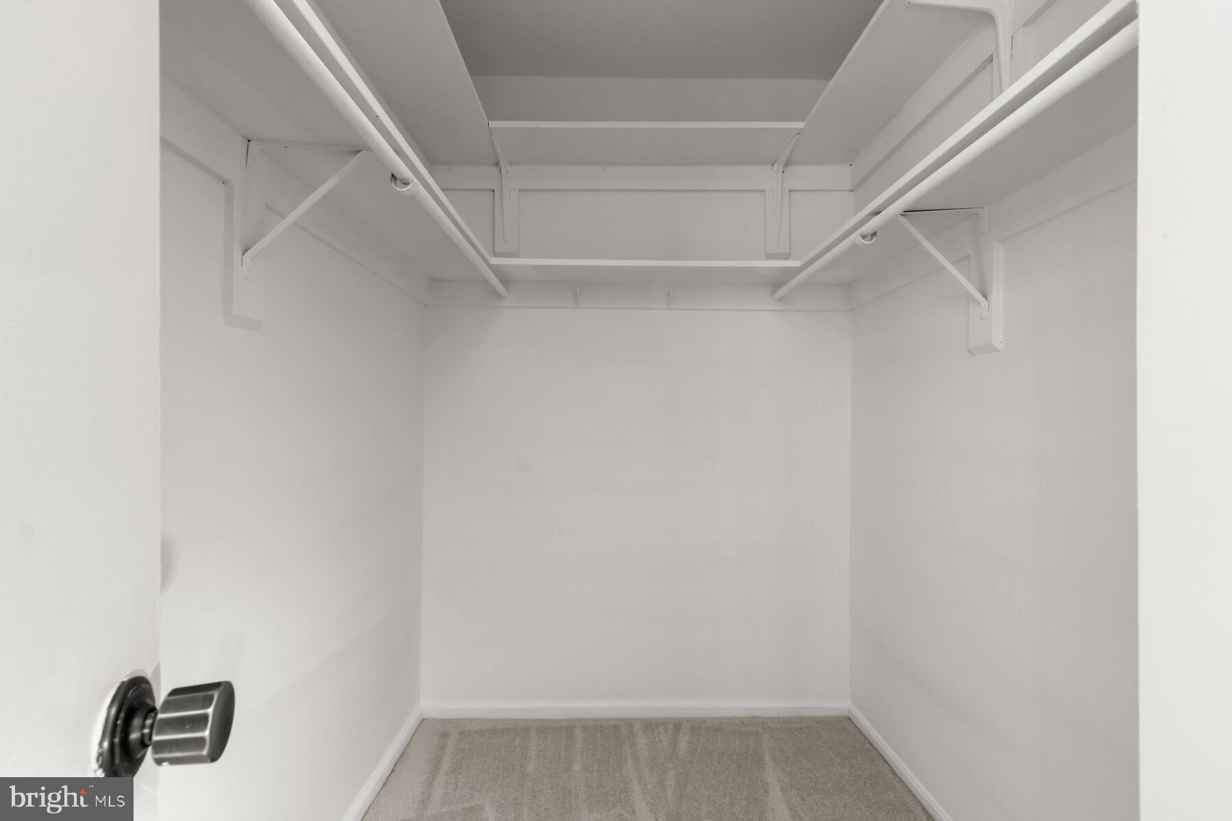 AMERICANA CENTRE - Residential