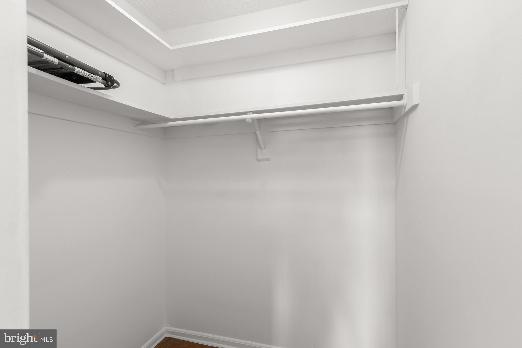 AMERICANA CENTRE - Residential