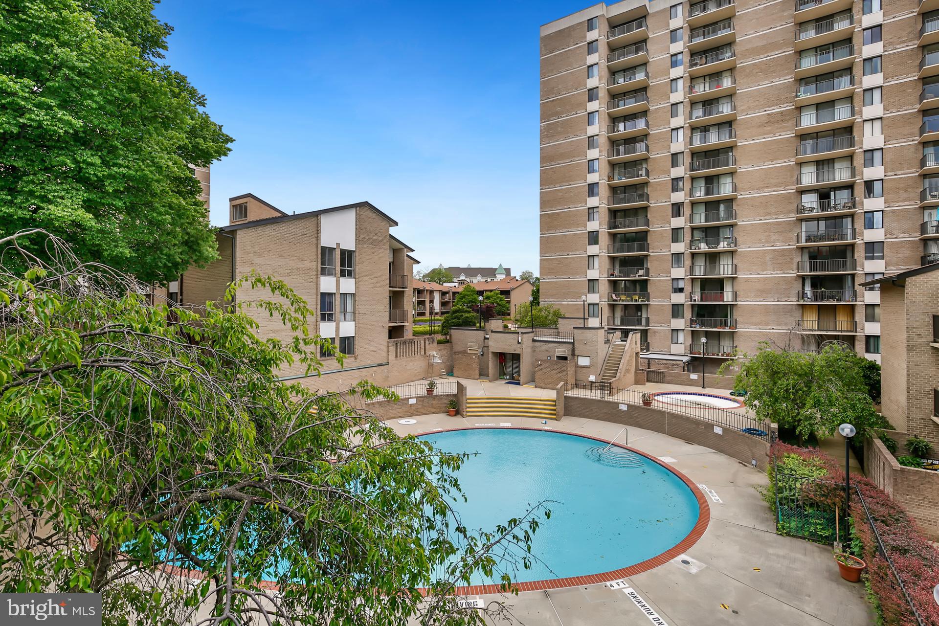 AMERICANA CENTRE - Residential