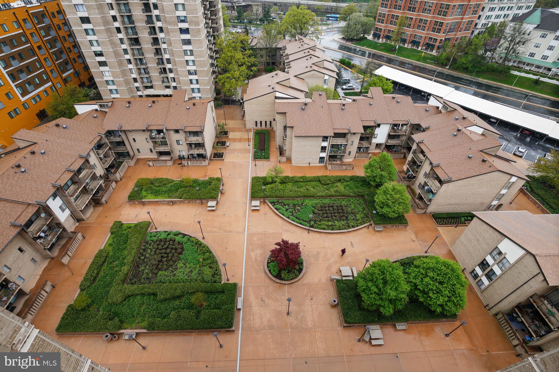 AMERICANA CENTRE - Residential