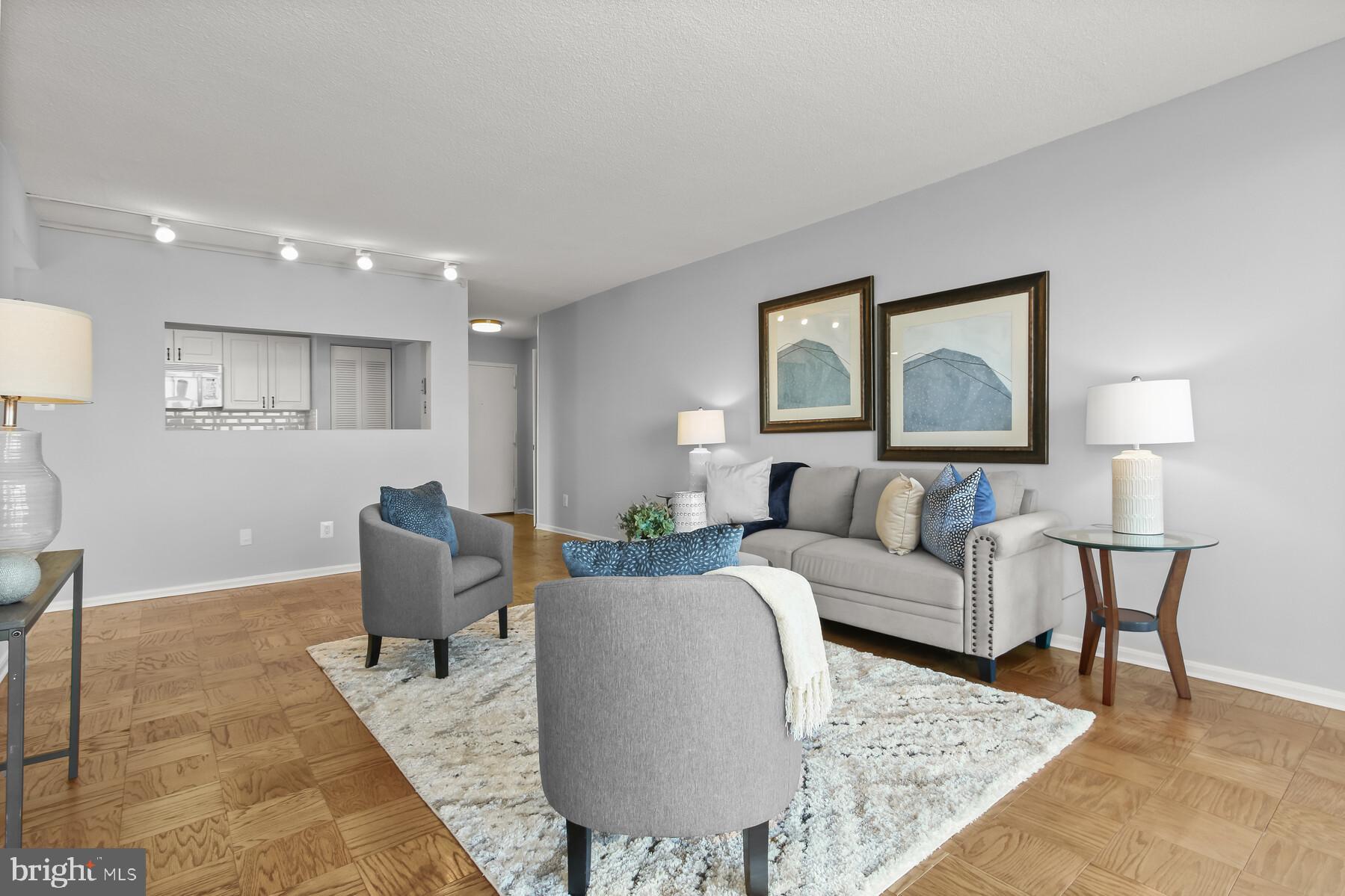 AMERICANA CENTRE - Residential