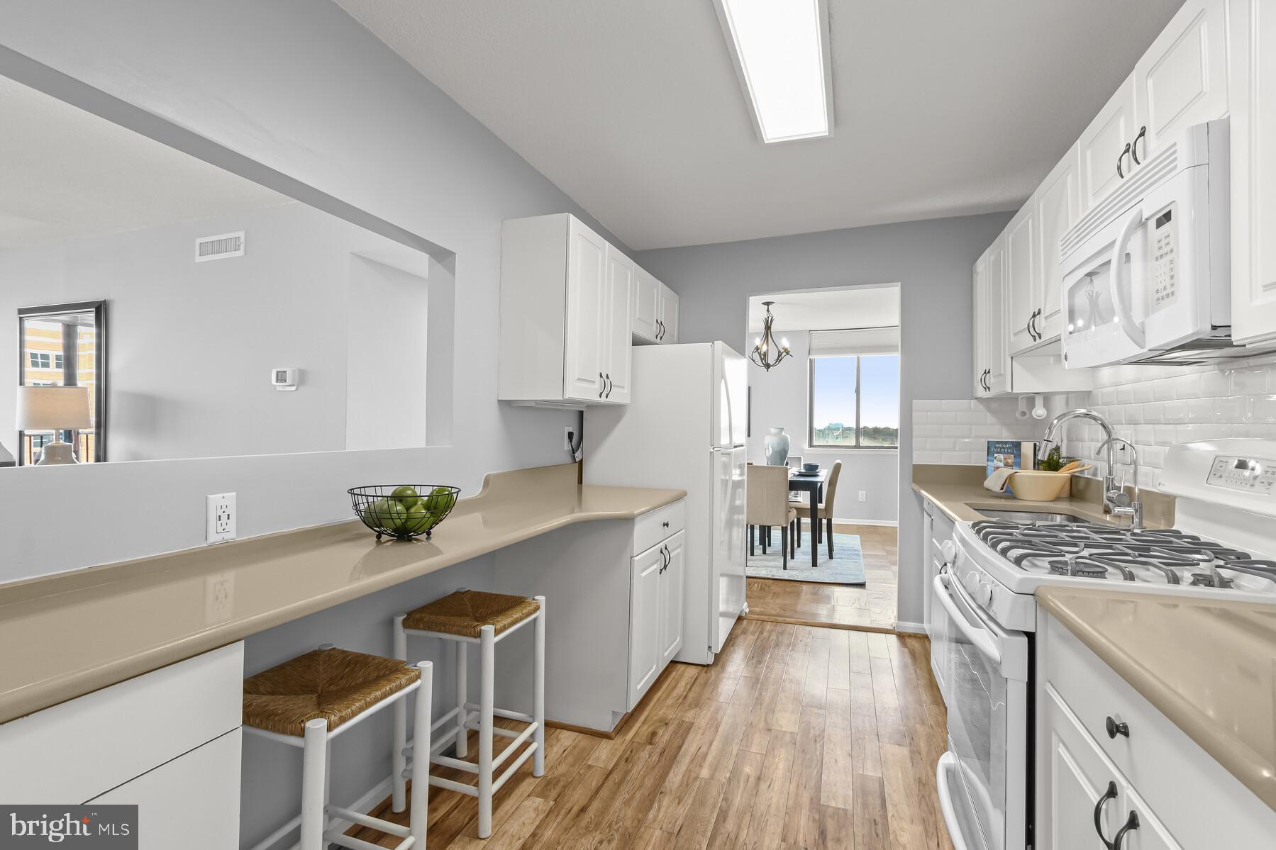 AMERICANA CENTRE - Residential