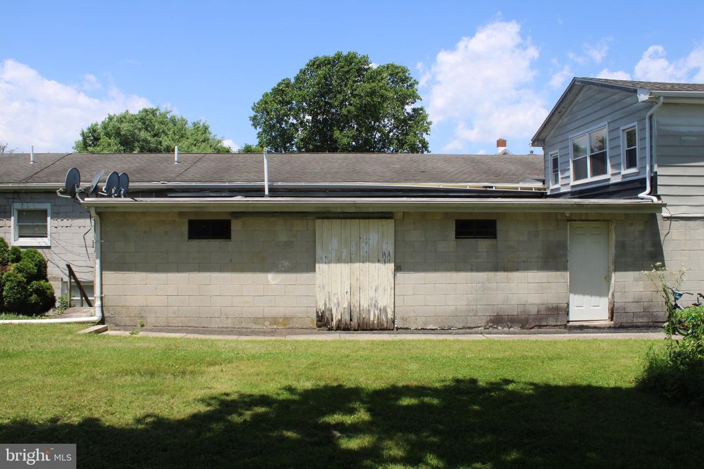 Photo of 30 E Franklin Street #GARAGE, NEW FREEDOM, PA 17349 (MLS # PAYK2095996)
