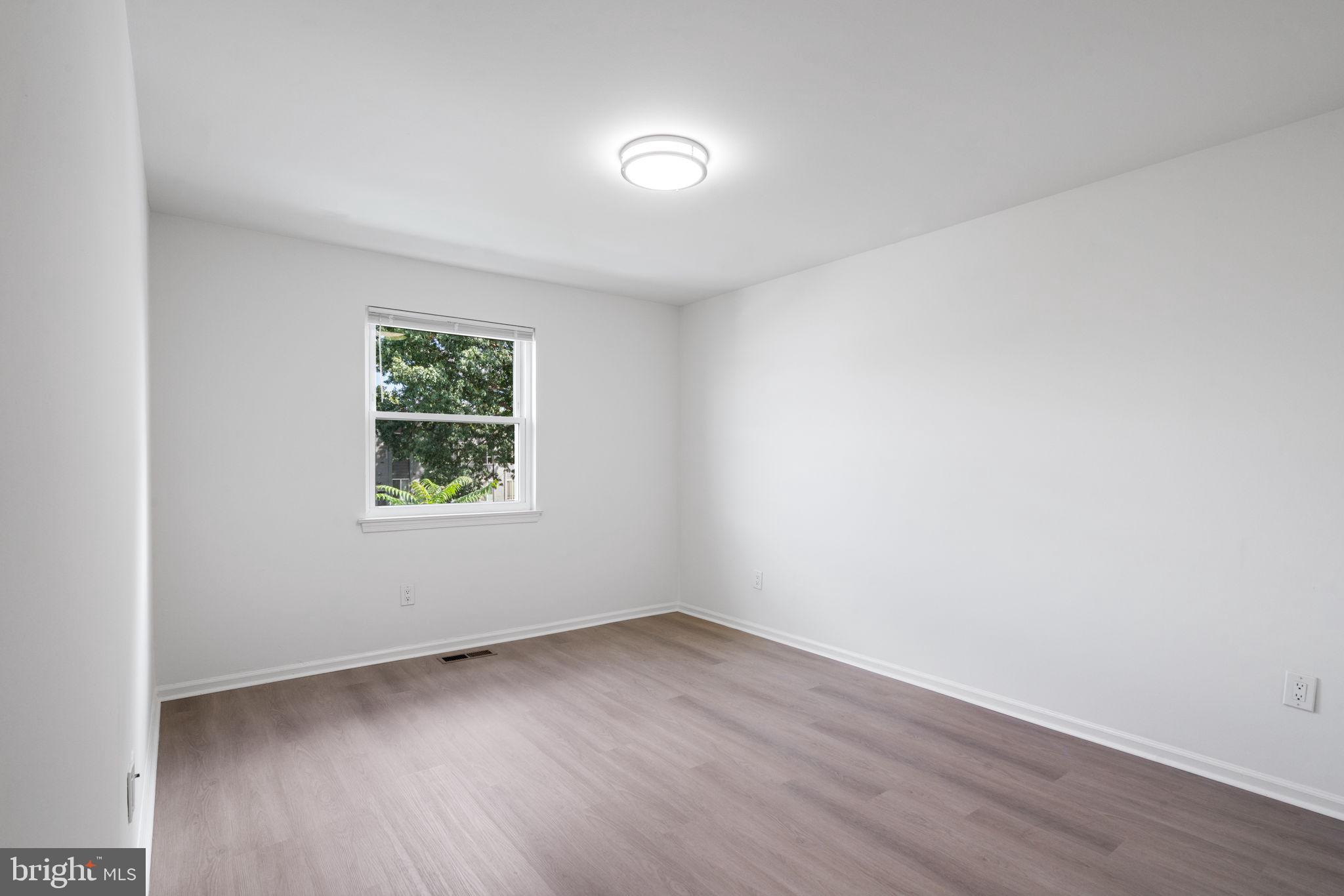 SOMERTON - Residential Lease