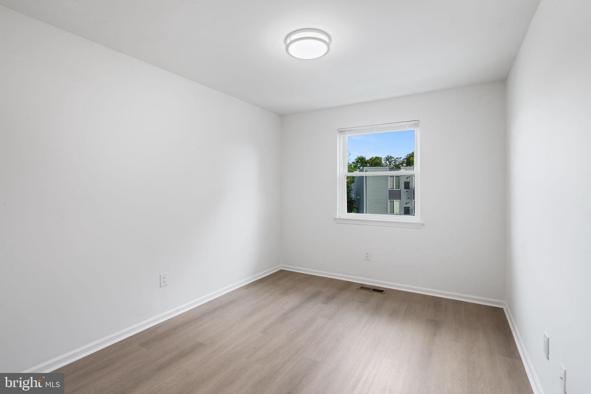 SOMERTON - Residential Lease