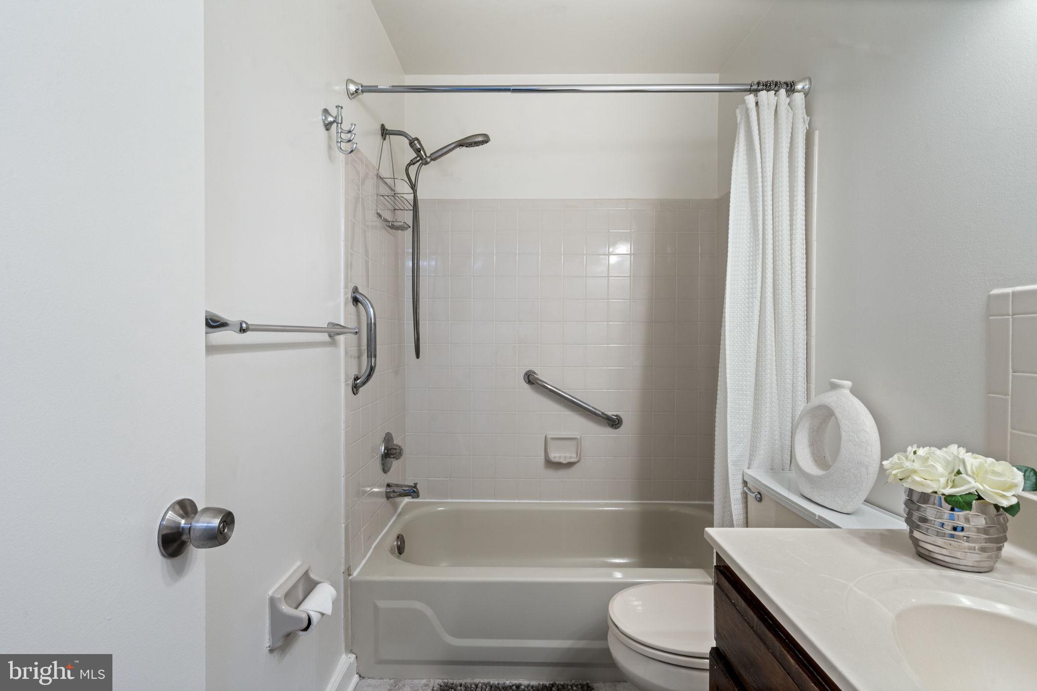 SOMERTON - Residential Lease