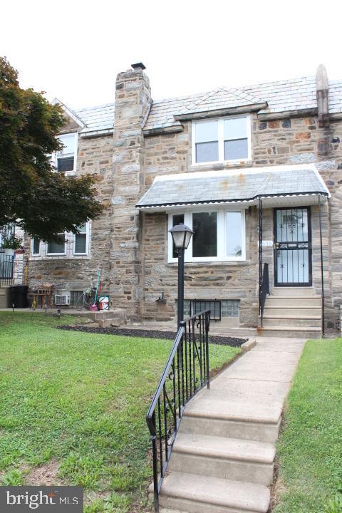 PHILADELPHIA (NORTHEAST) - Residential