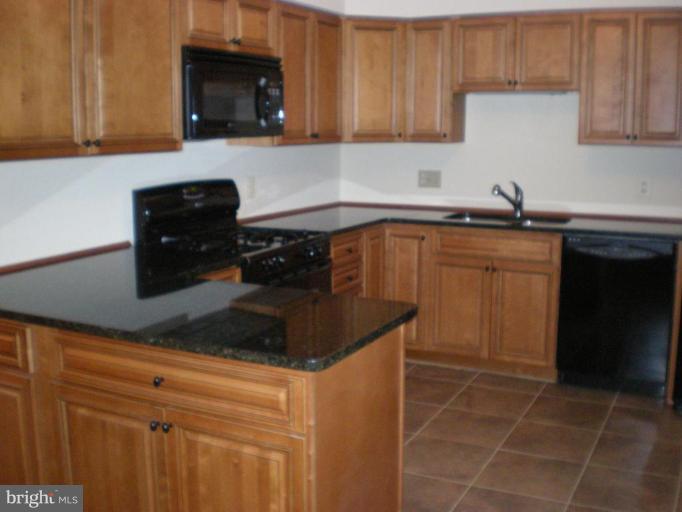 MIRROR RIDGE - Residential Lease