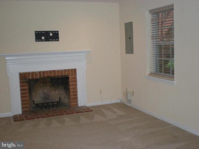 MIRROR RIDGE - Residential Lease