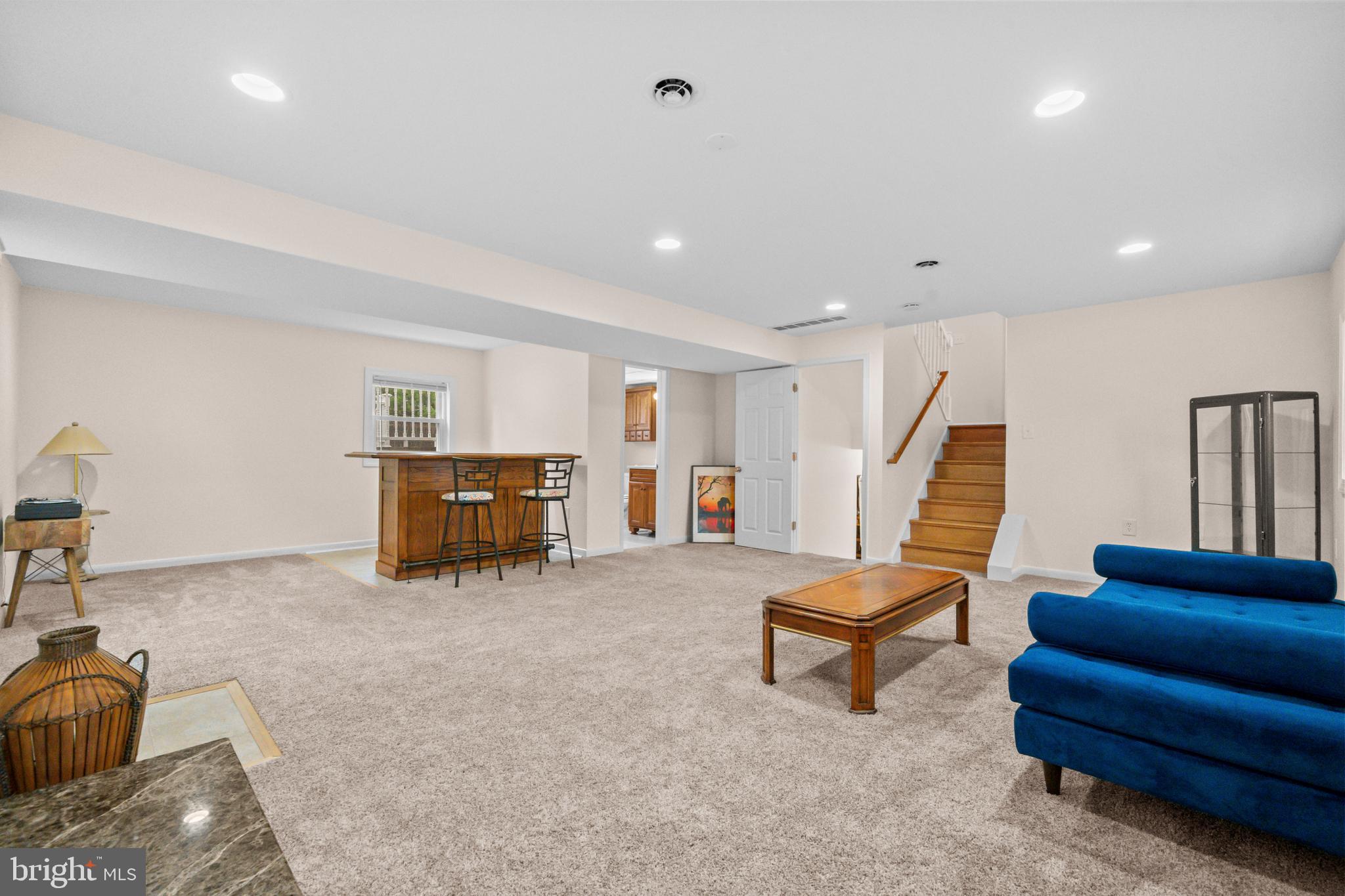 MEADOWBROOK VILLAGE - Residential