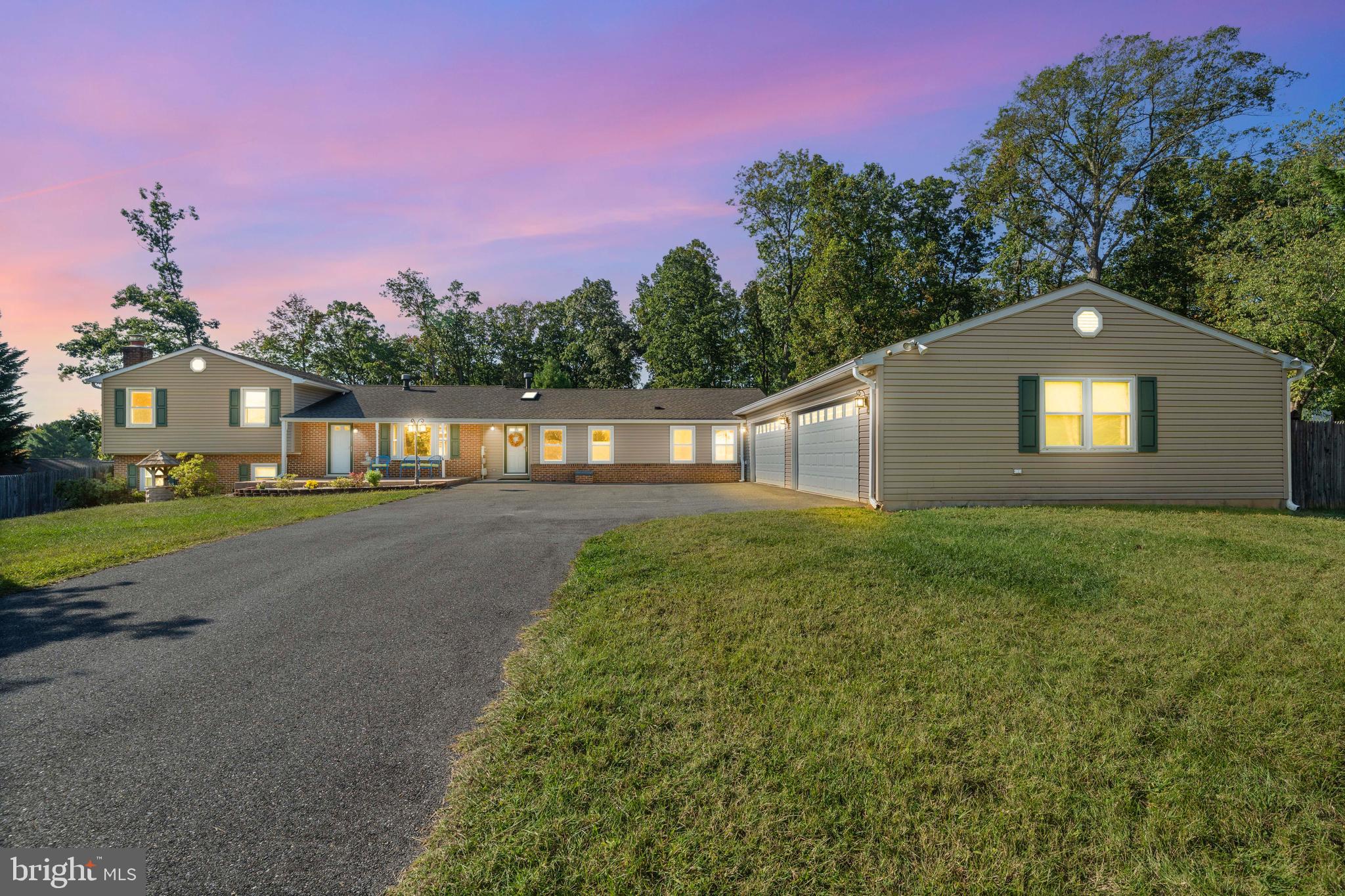 MEADOWBROOK VILLAGE - Residential