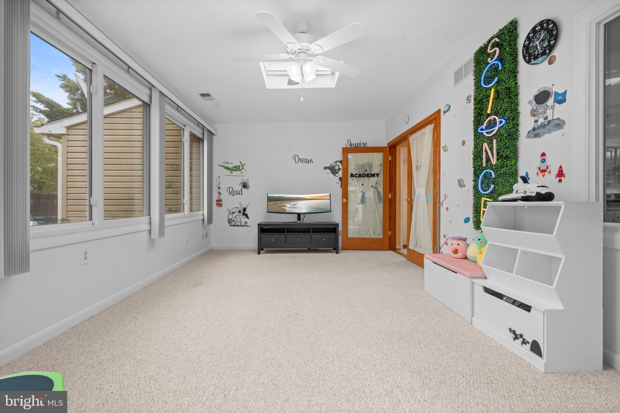 MEADOWBROOK VILLAGE - Residential