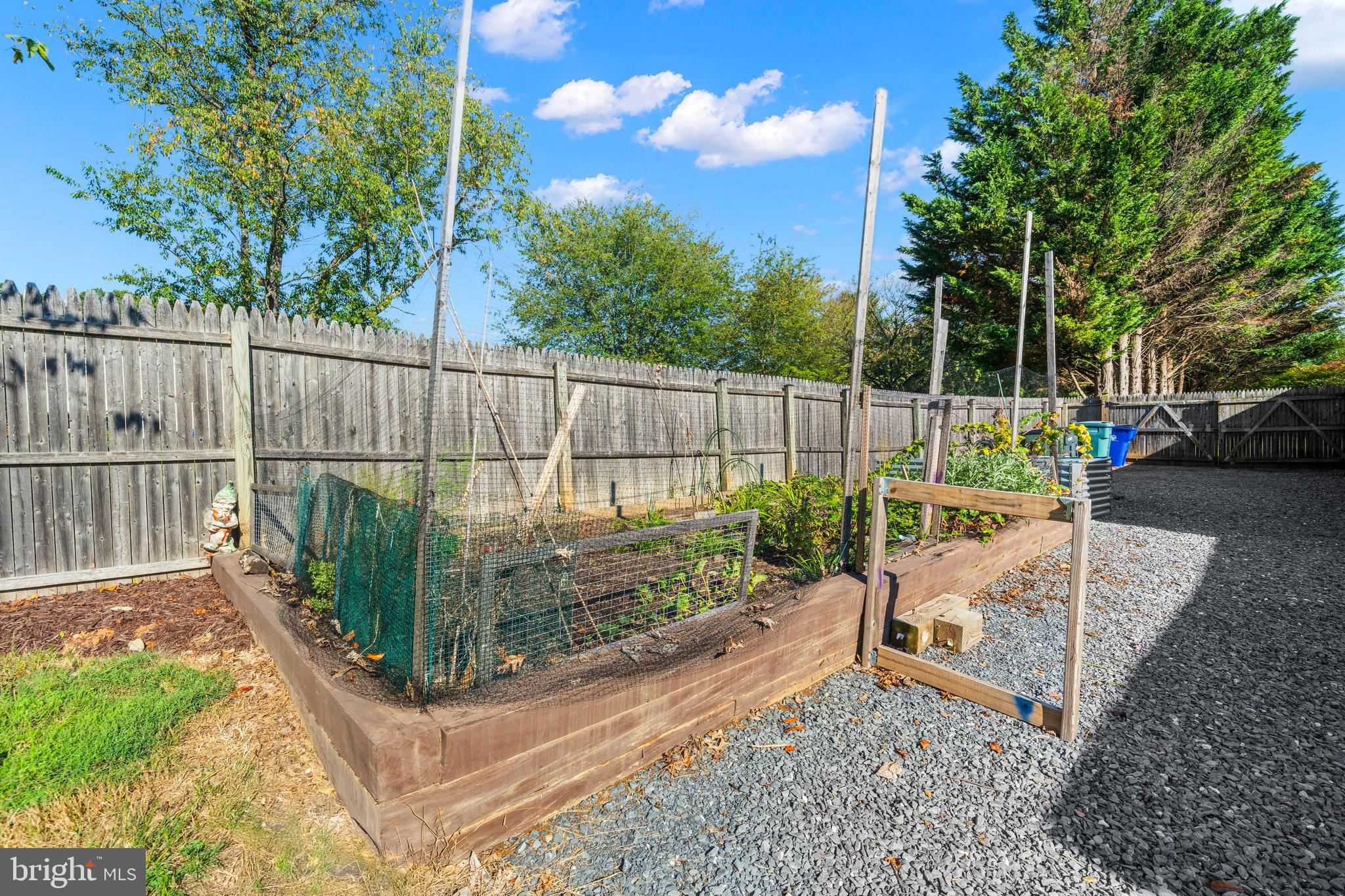 MEADOWBROOK VILLAGE - Residential