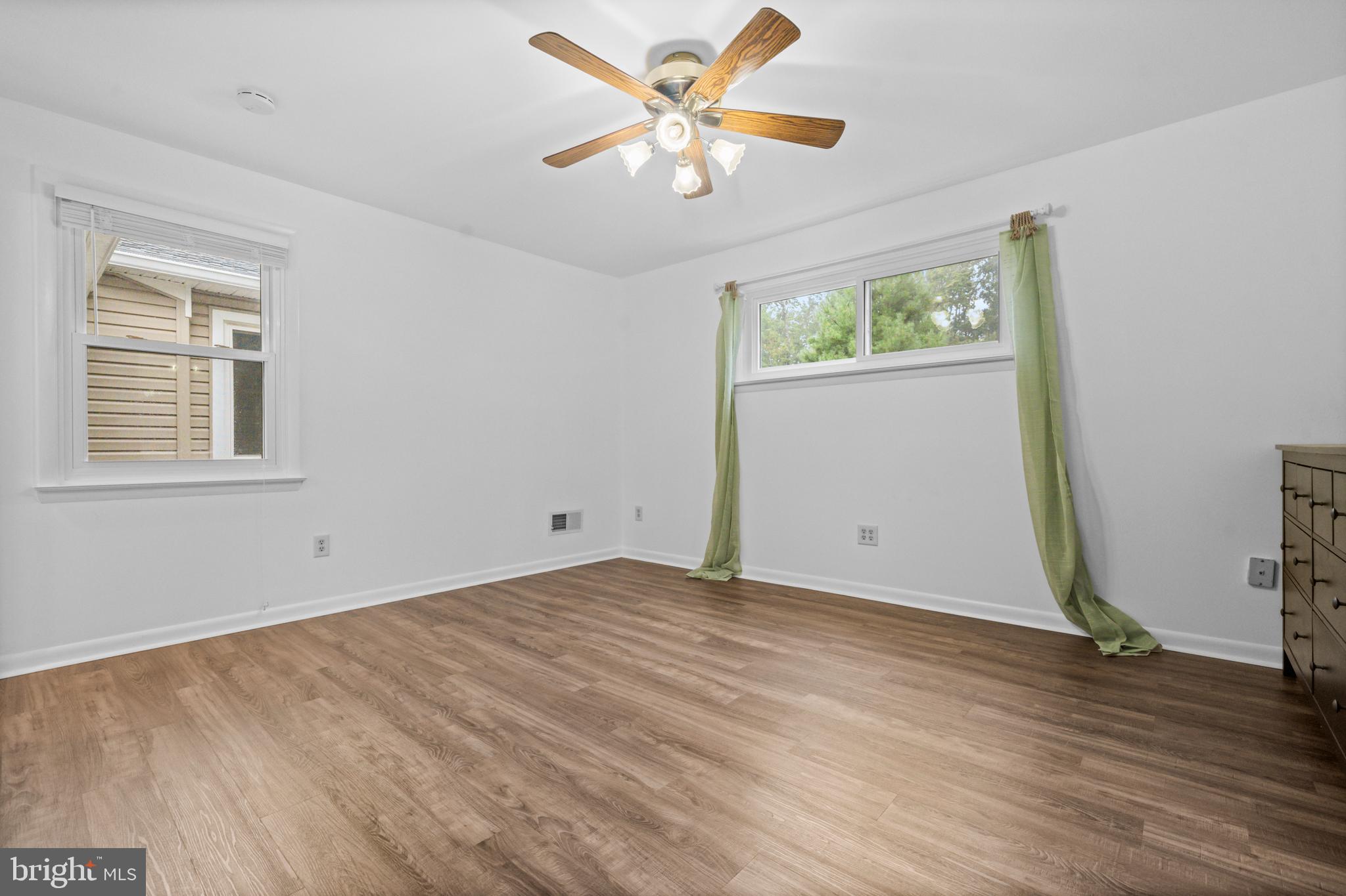 MEADOWBROOK VILLAGE - Residential