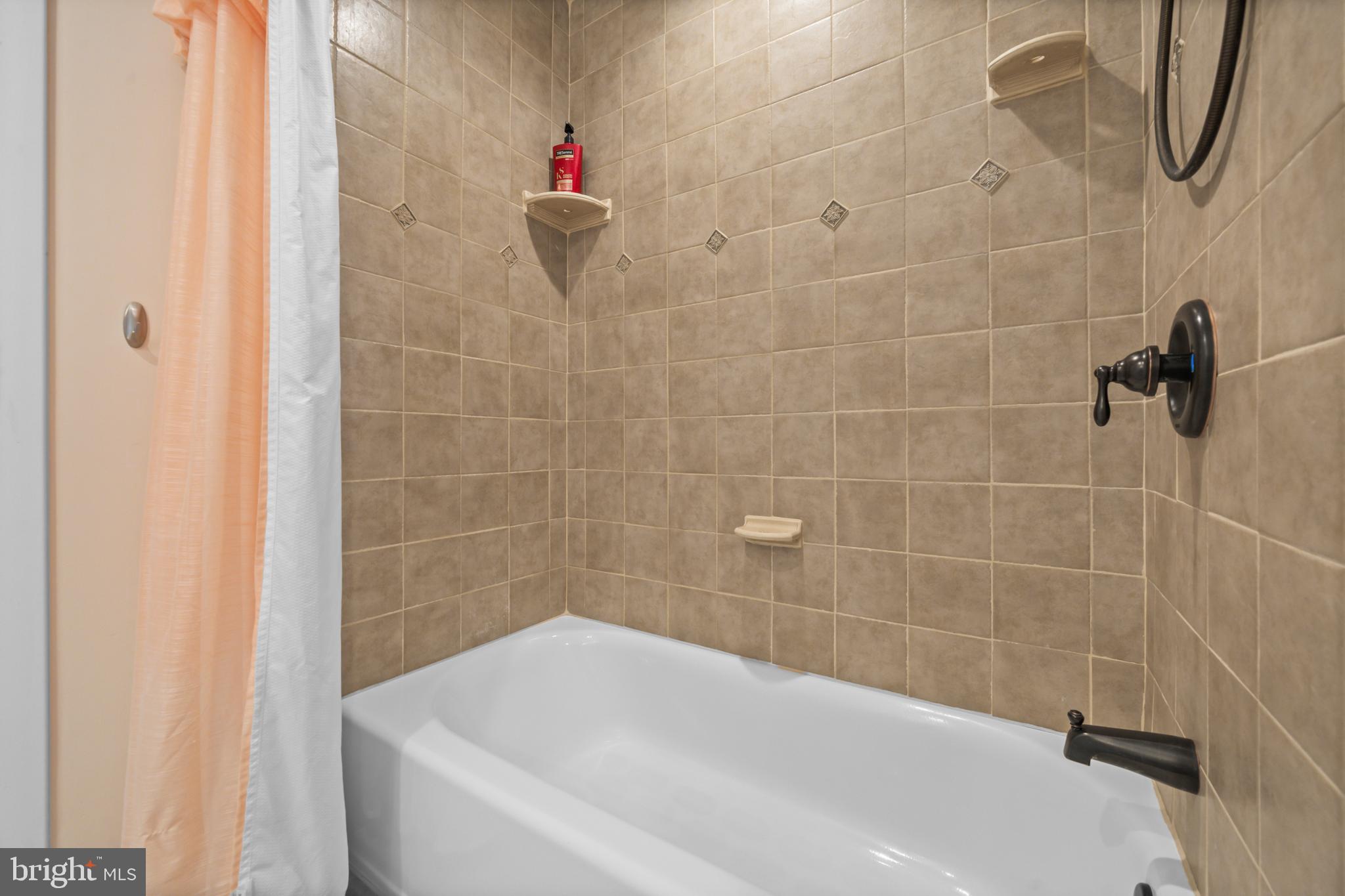 MEADOWBROOK VILLAGE - Residential