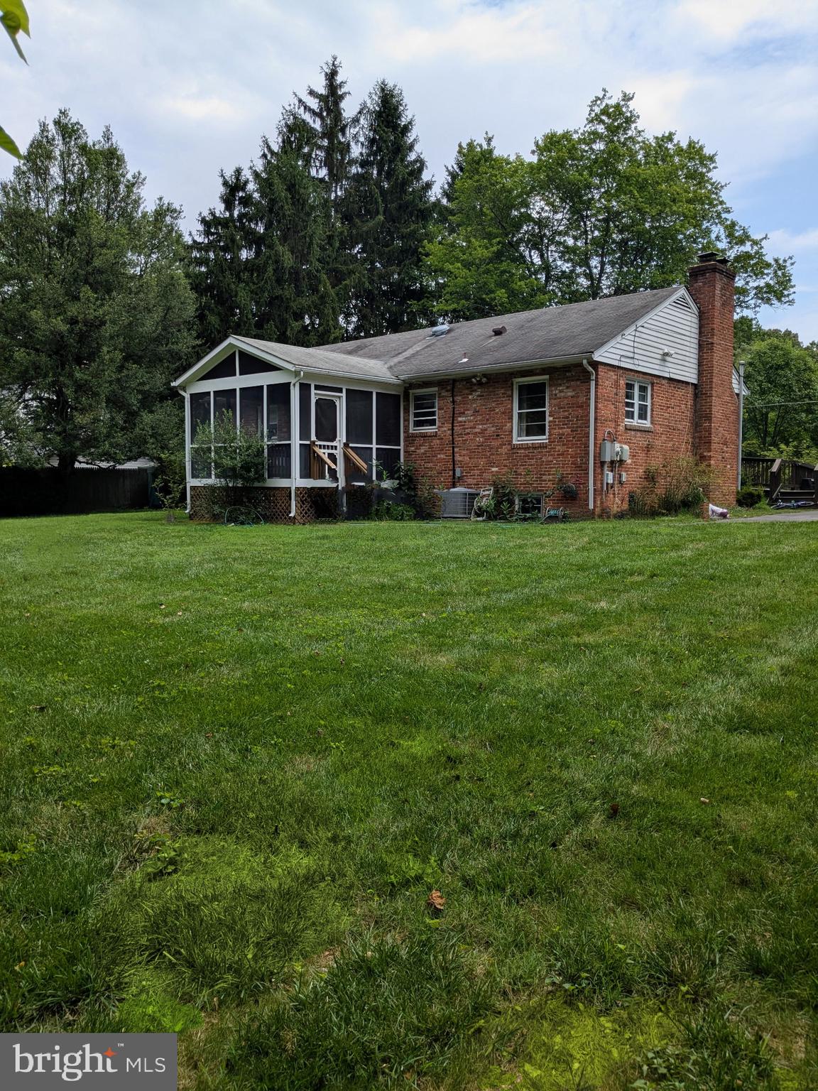 4038 DOVEVILLE LANE