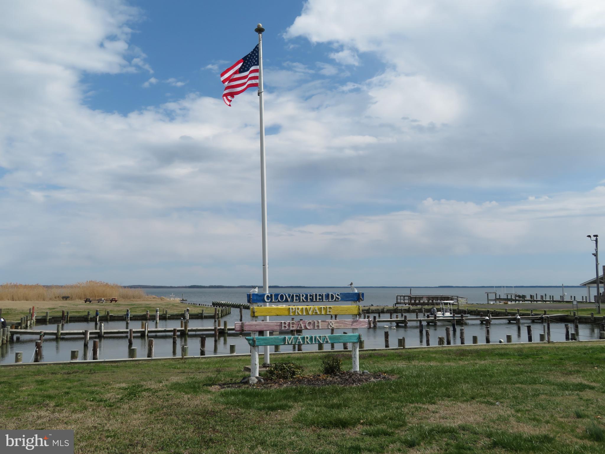 CLOVERFIELDS - Residential