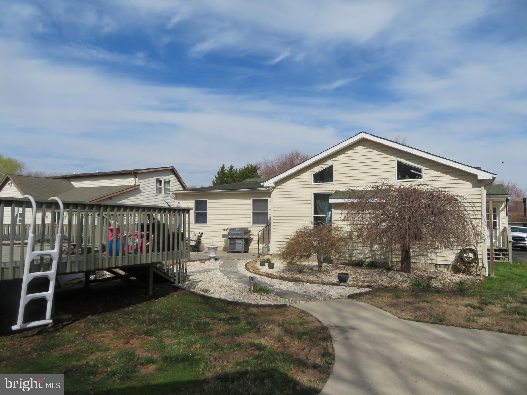 CLOVERFIELDS - Residential