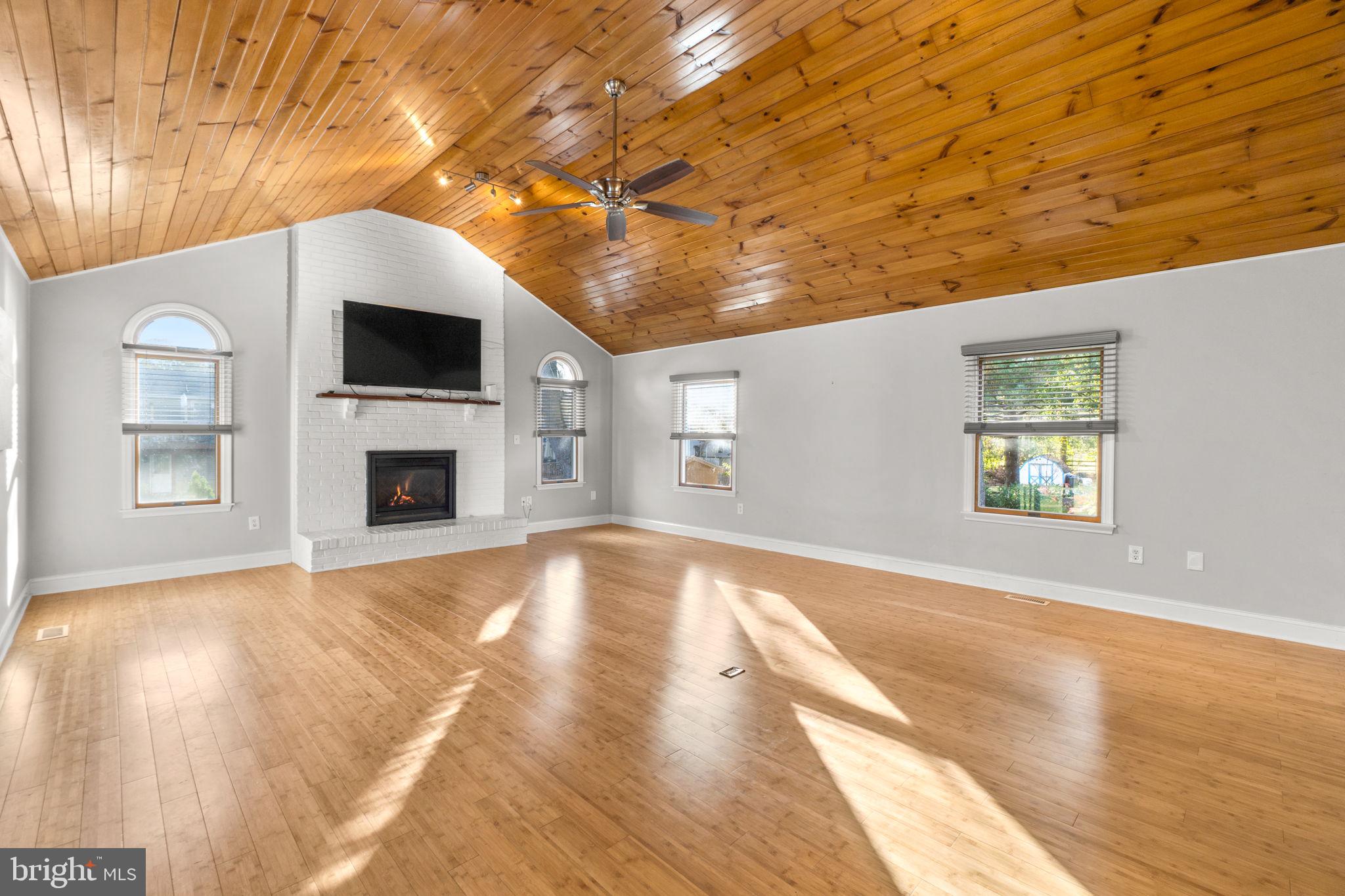 CARROLLTOWNE - Residential