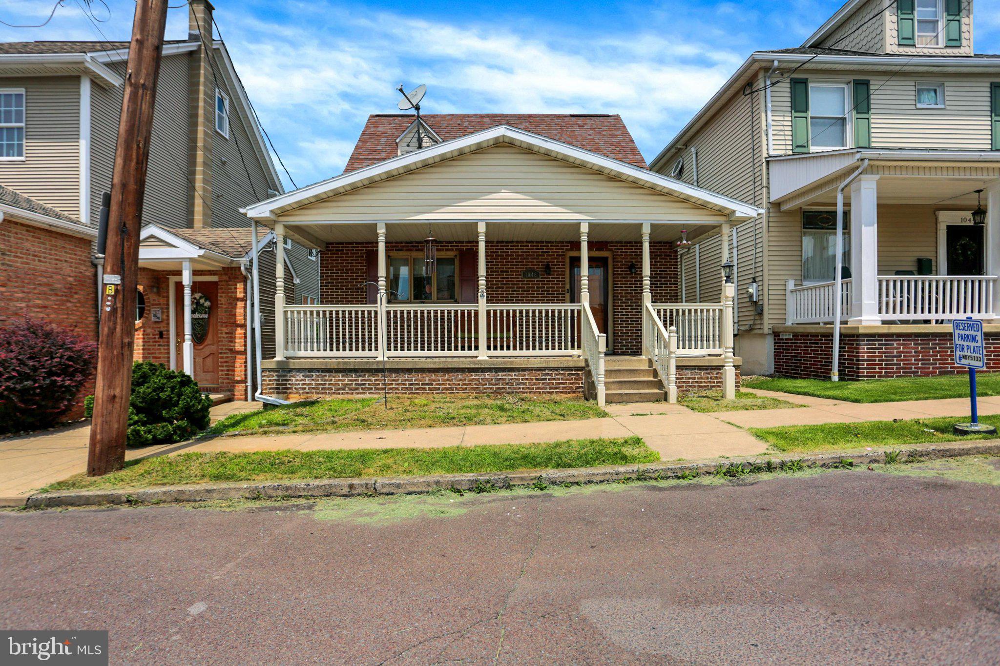1048 PINE STREET